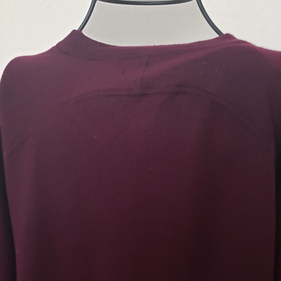 EUC Tahari Plum 100% Merino Wool Sweater Medium - Picture 3 of 4